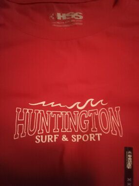 Huntington surf and sport red t shirt/ size xxl / Red and white color